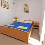 Volf 1405 * Peroj