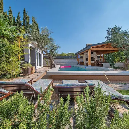 Volf 1405 Apartamento Peroj