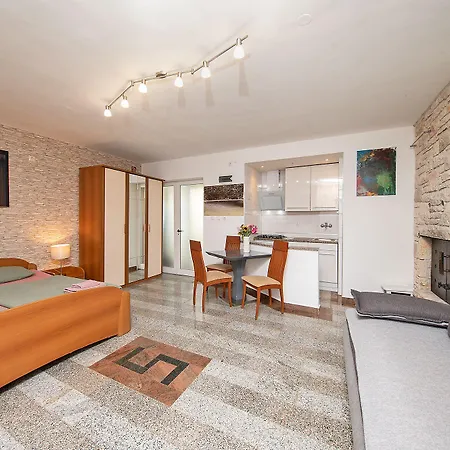 Volf 1405 Apartamento Peroj