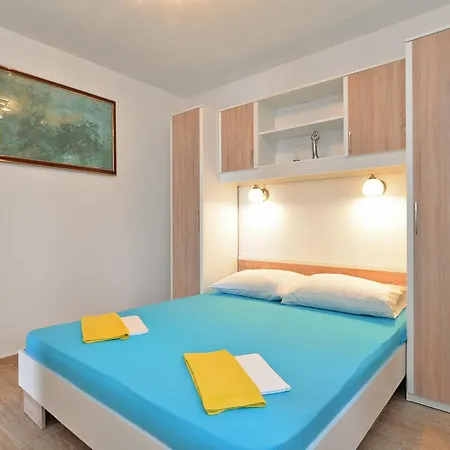 Volf 1405 Apartment Peroj