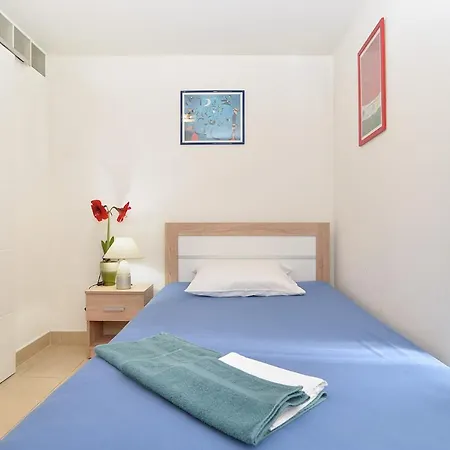Volf 1405 Apartamento Peroj
